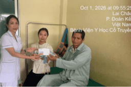 TỔ CÔNG TÁC XÃ HỘI - BỆNH VIỆN Y HỌC CỔ TRUYỀN LAI CHÂU TÍCH CỰC HỖ TRỢ NGƯỜI BỆNH CÓ HOÀN CẢNH KHÓ KHĂN