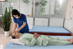 LIỆT VII NGOẠI BIÊN - ĐIỀU TRỊ KẾT HỢP Y HỌC HIỆN ĐẠI VÀ Y HỌC CỔ TRUYỀN TẠI BỆNH VIỆN Y HỌC CỔ TRUYỀN LAI CHÂU